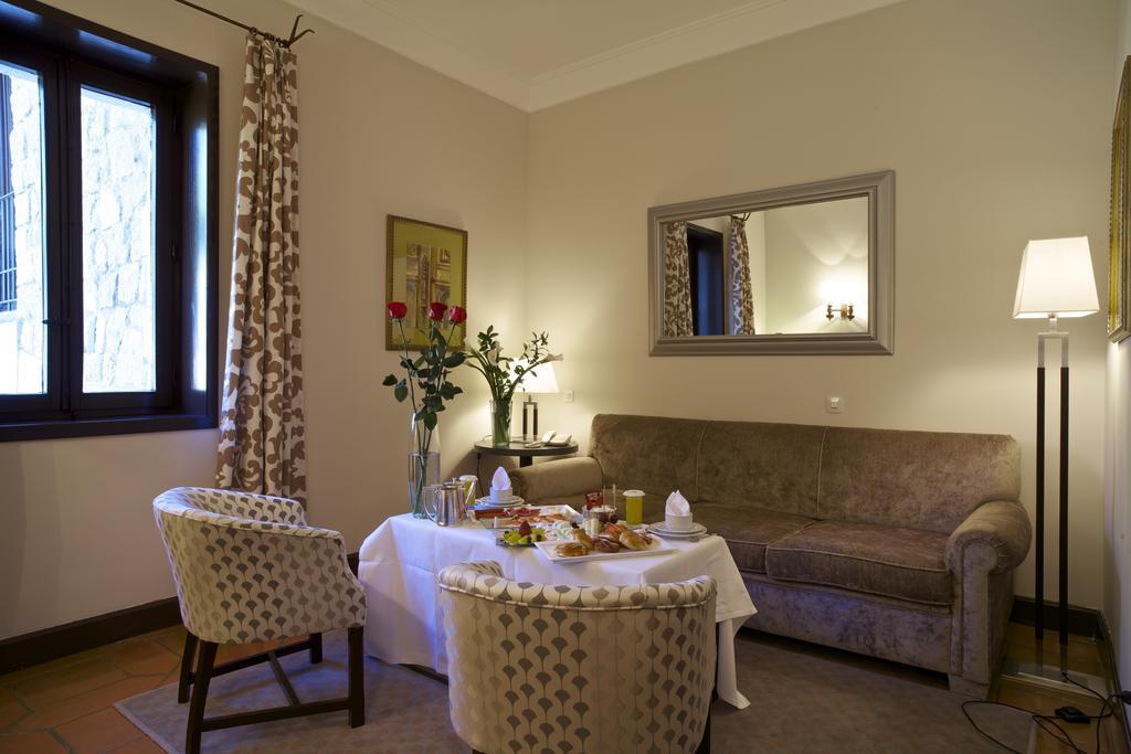 Parador De Ávila Εξωτερικό φωτογραφία